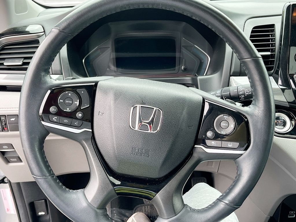 Used 2024 Silver Honda Elite image 11