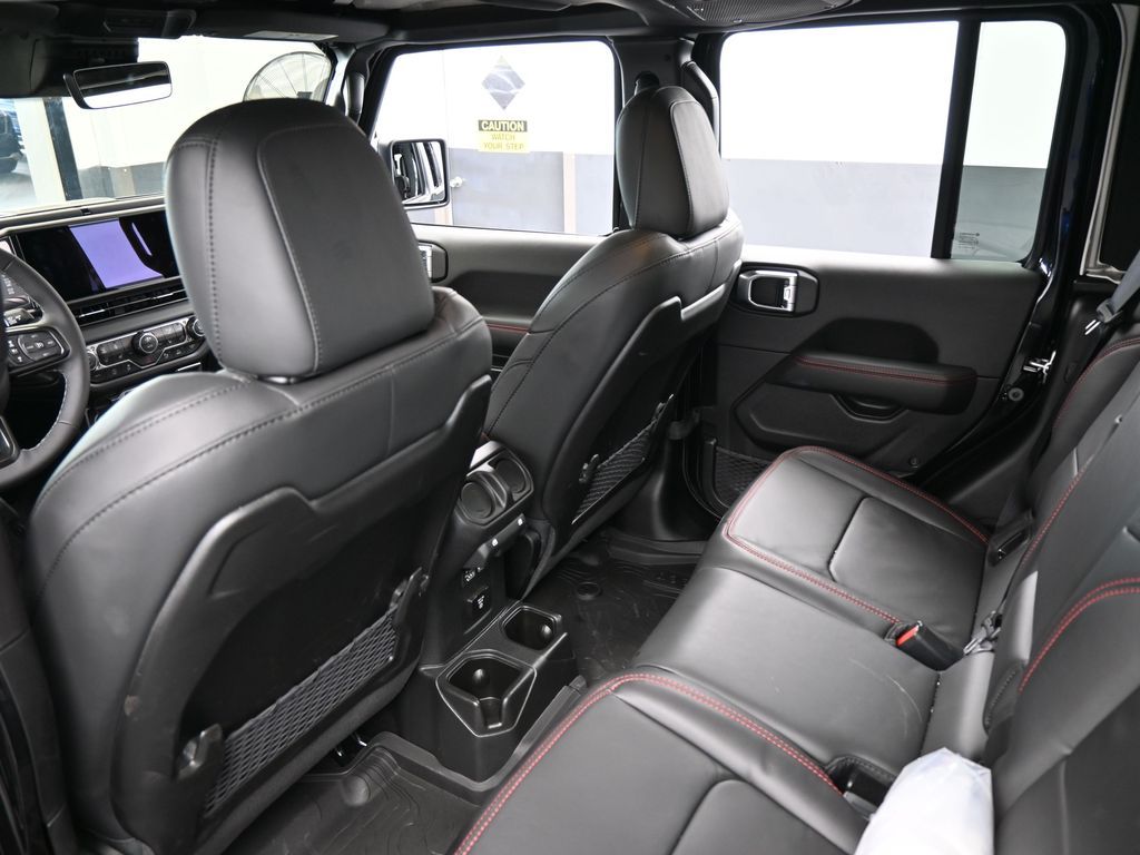 New 2026 Black Clearcoat Jeep Rubicon image 37