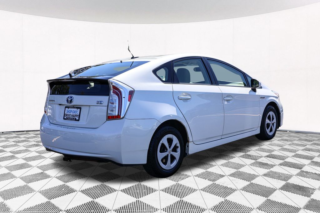 2012 Toyota Prius One 8