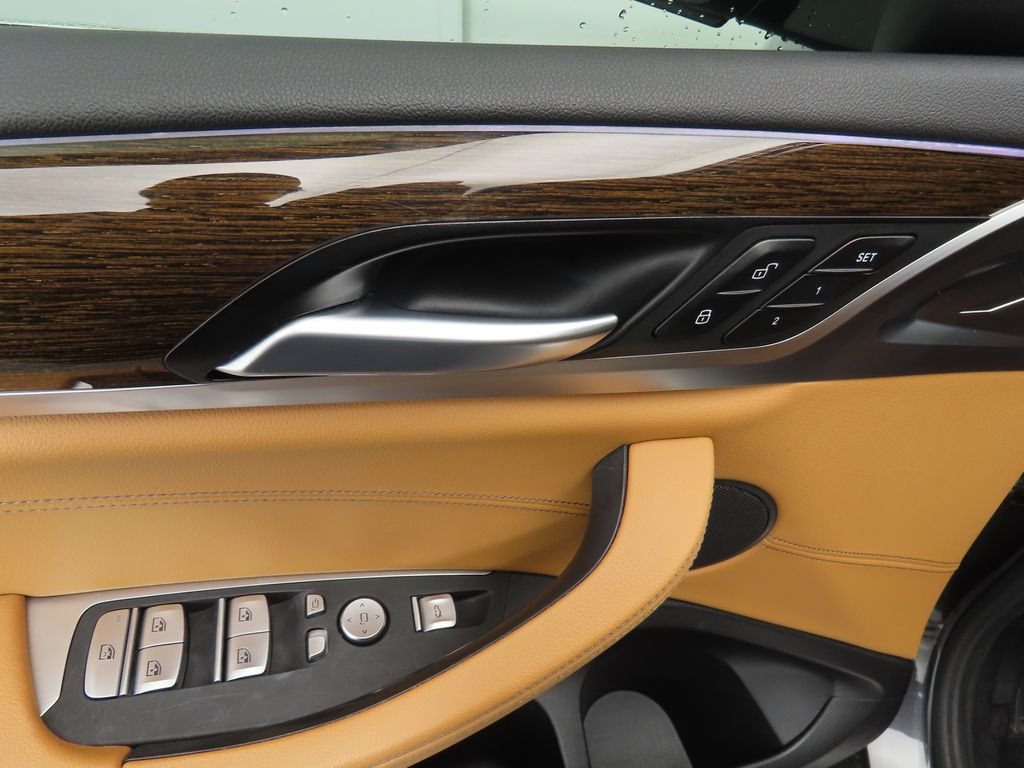 Thumbnail: 2020 BMW X4 - 23