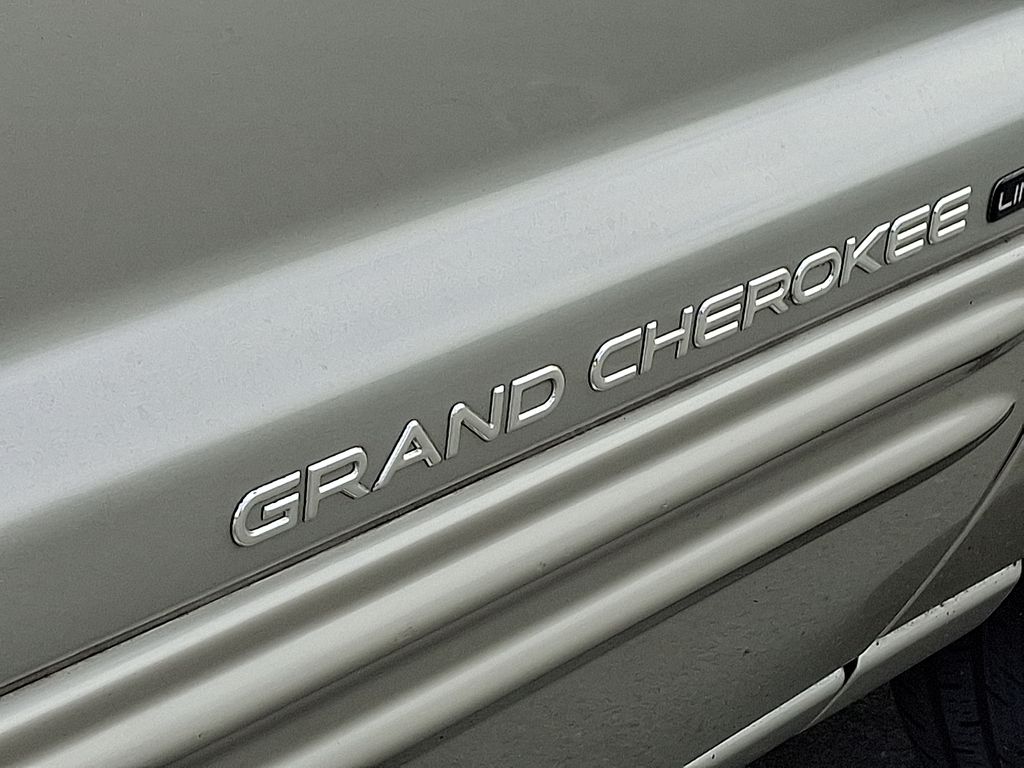 Thumbnail: 2003 Jeep Grand Cherokee - 30