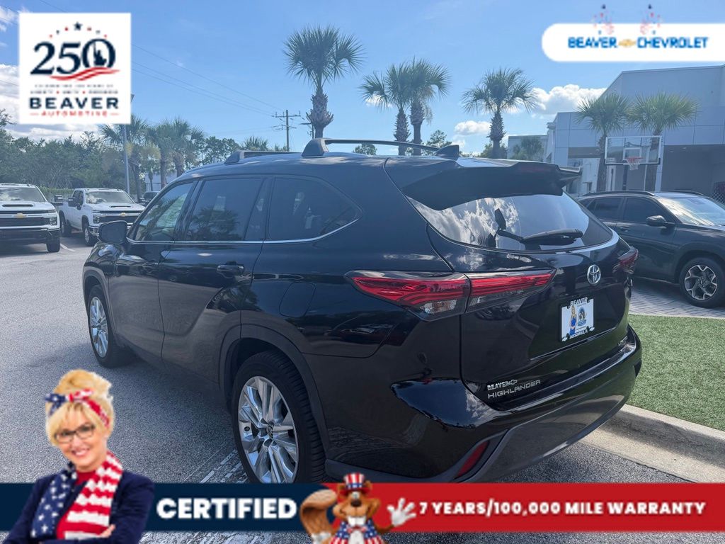Used 2023 Toyota Highlander Hybrid SUV