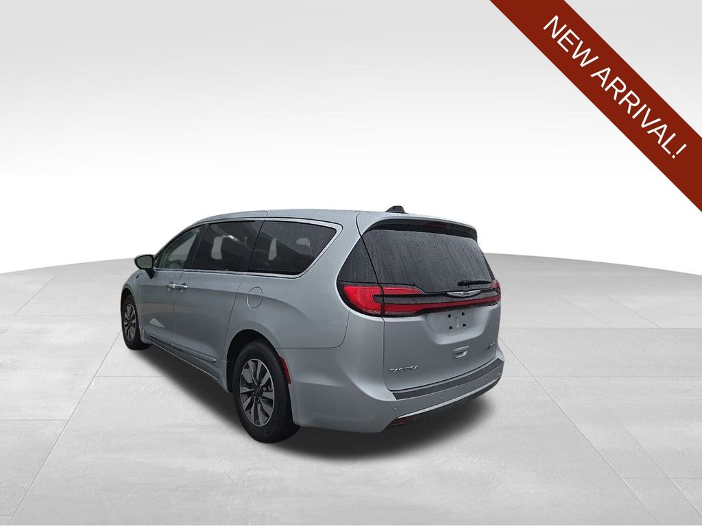 Used 2023 Chrysler Pacifica Hybrid For Sale in Fort Wayne, IN