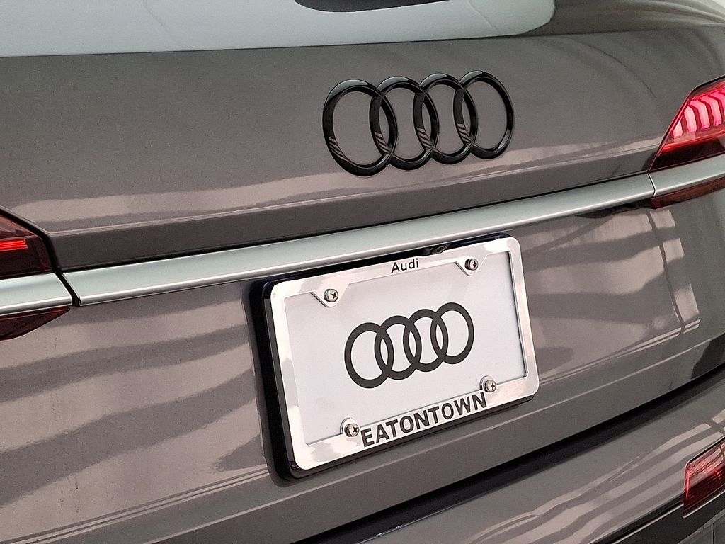 Thumbnail: 2021 Audi Q7 - 30