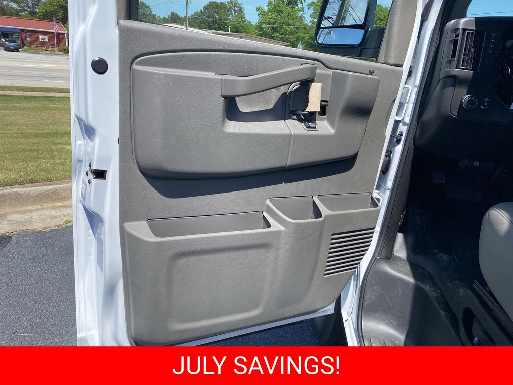 New 2026 Chevrolet Express 2500 Van