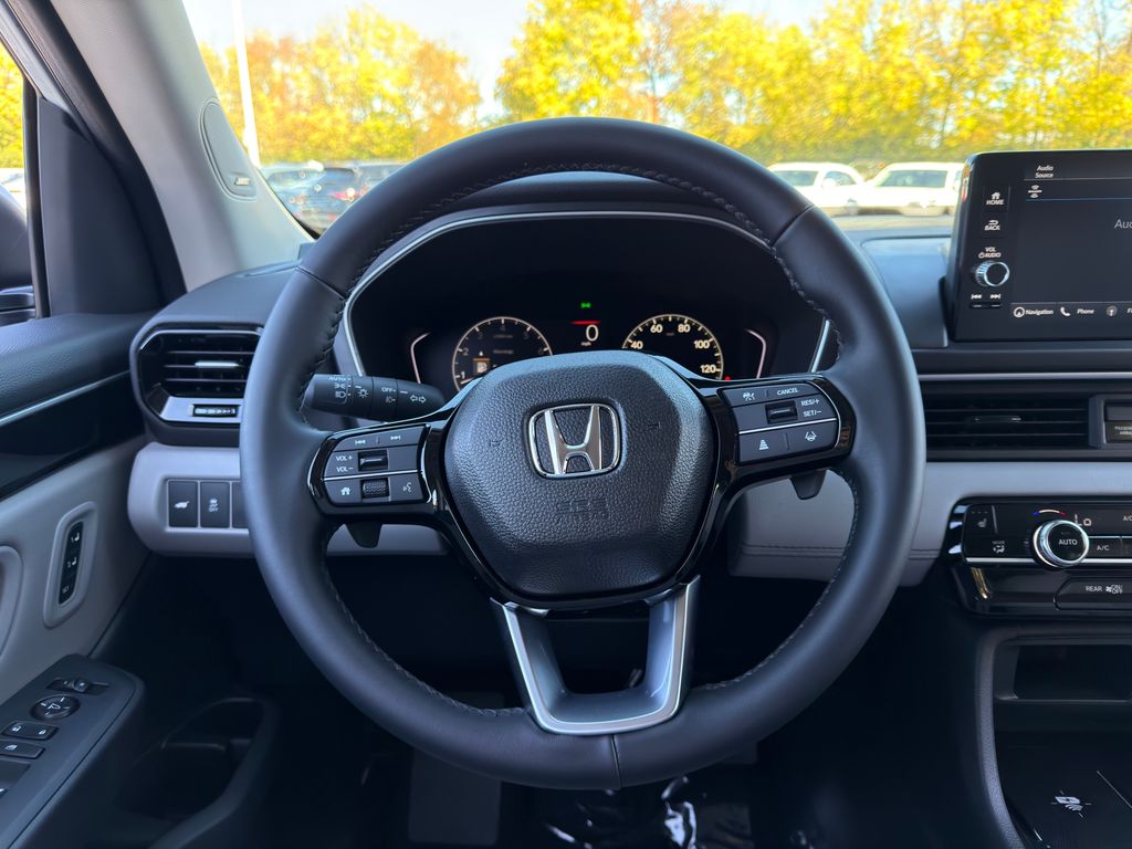 Thumbnail: 2025 Honda Pilot - 13