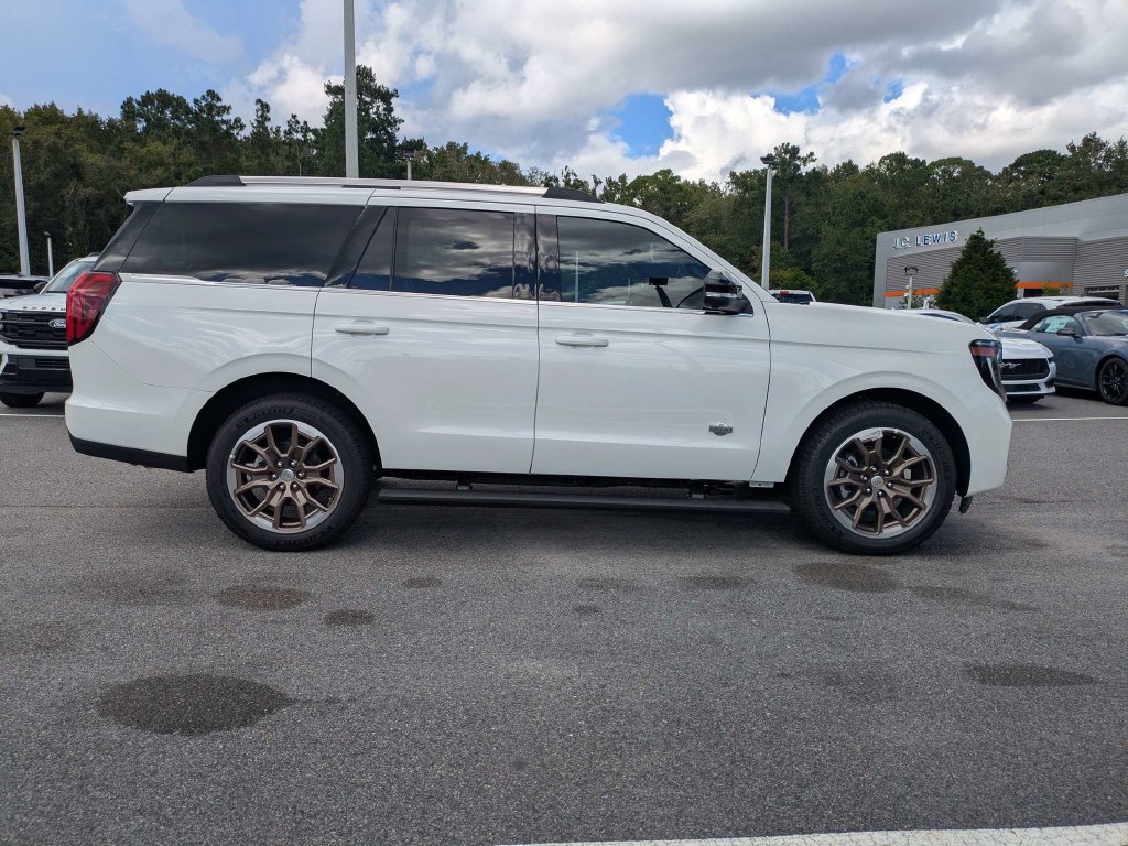 2027 Ford Expedition King Ranch