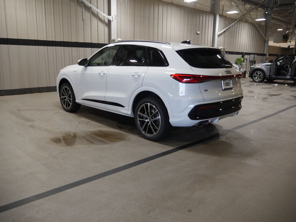 Thumbnail: 2026 Audi Q5 - 3