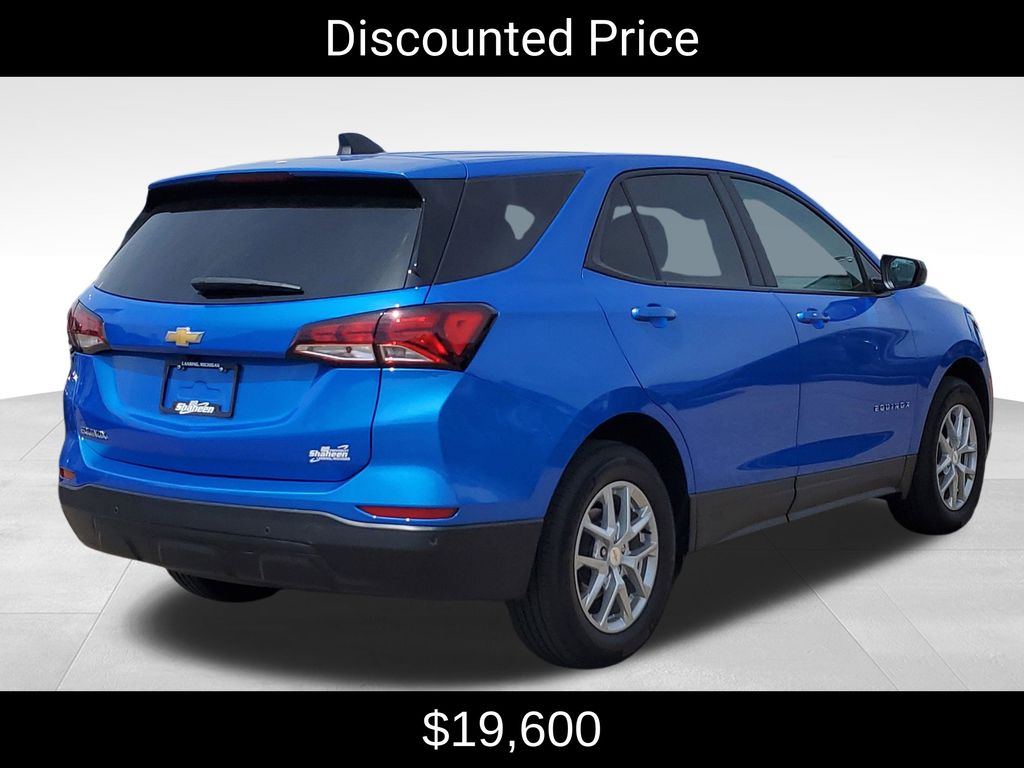 View vehicle photo 3