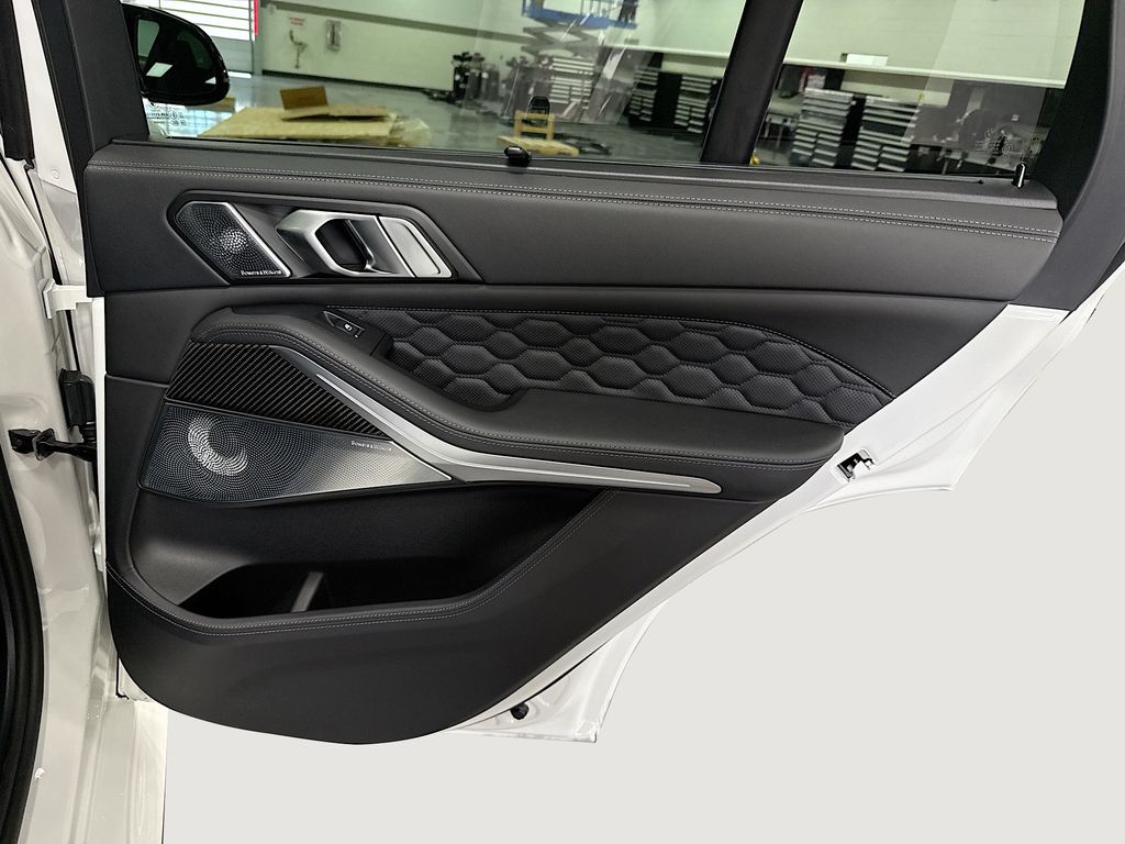 Thumbnail: 2026 BMW X5 - 26