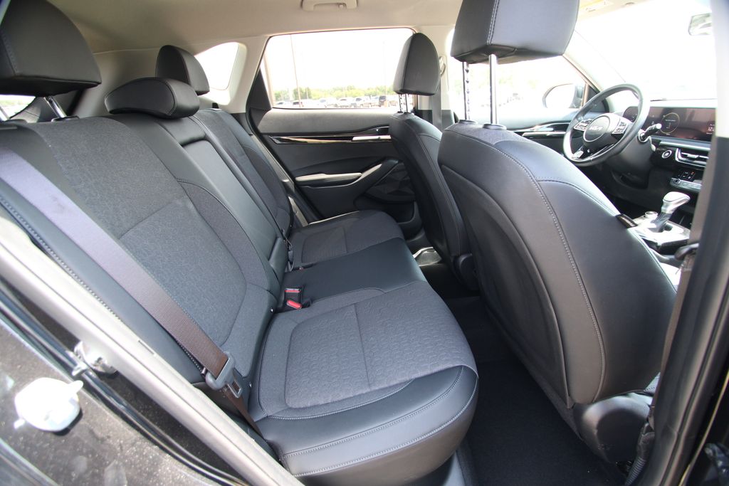Used 2024 Kia Seltos SUV