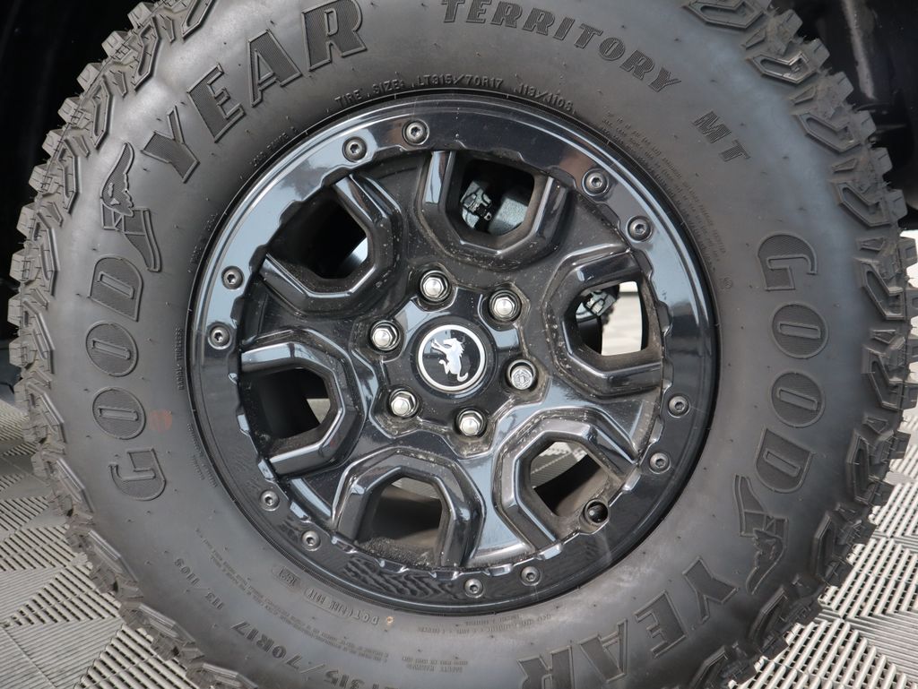 Thumbnail: 2021 Ford Bronco - 31