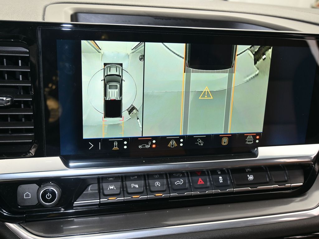 Used 2025 Black Chevrolet High Country image 21