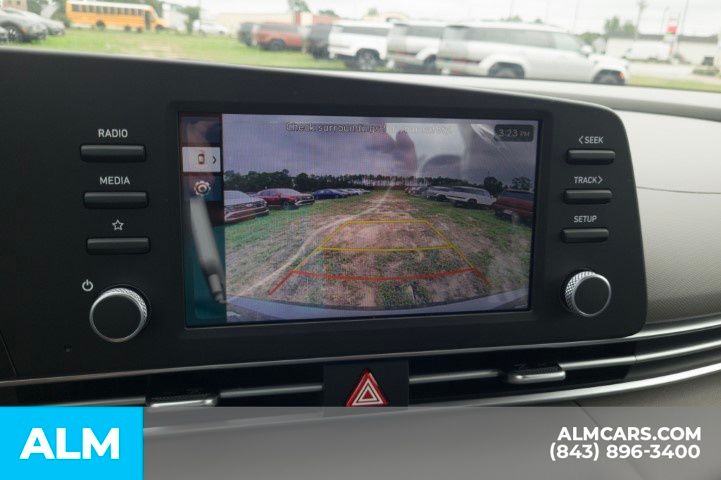Used 2025 Gray Hyundai SEL Sport image 22