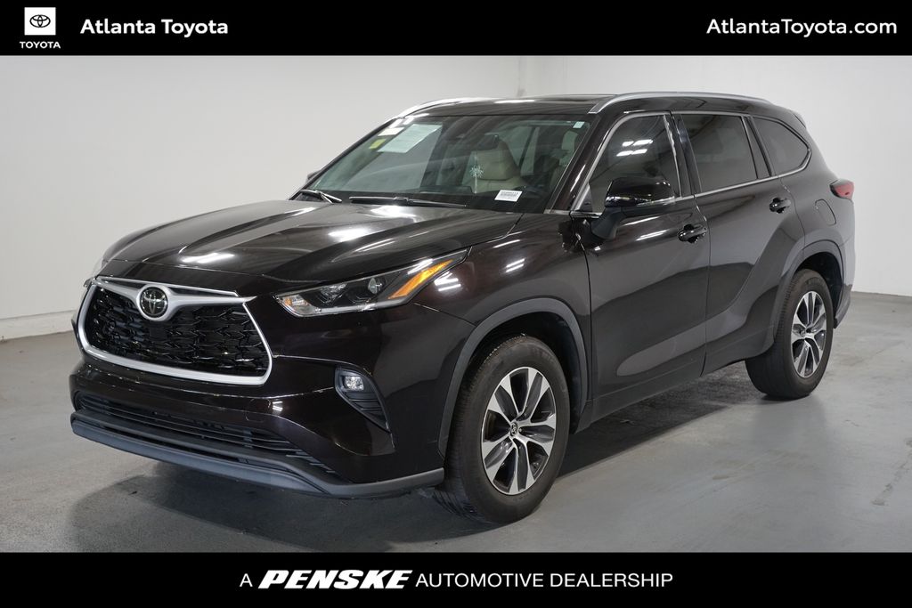 Opulent Amber 2021 Toyota Highlander SUV / Crossover Front-Wheel Drive 8-Speed Automatic