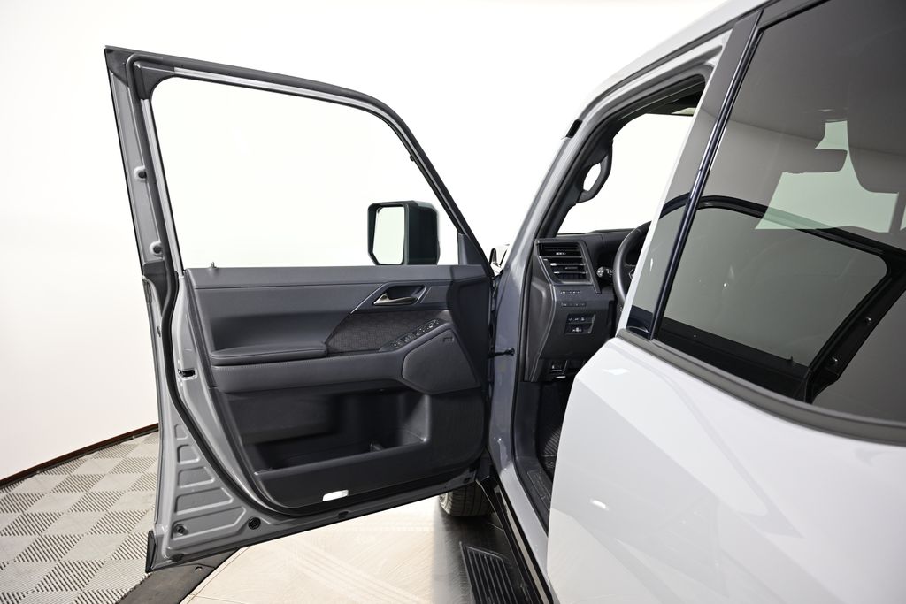 Thumbnail: 2025 Lexus GX - 21