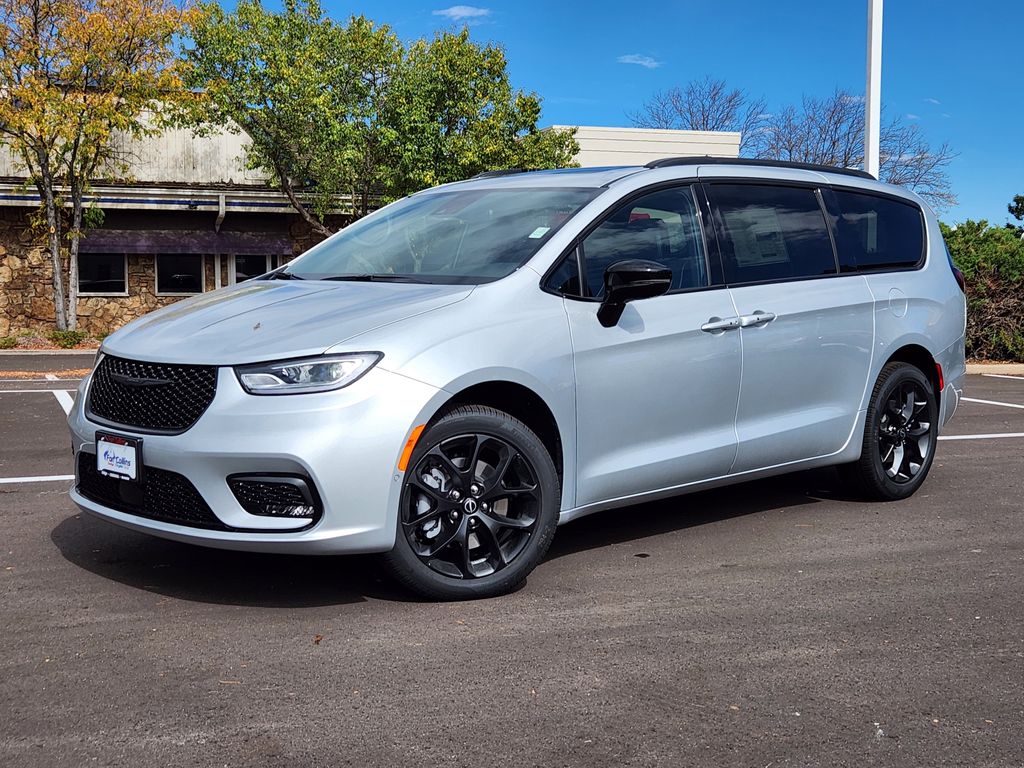 2026 Chrysler Pacifica Limited AWD