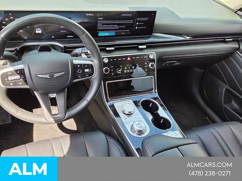 Used 2025 Black Genesis 2.5T image 9