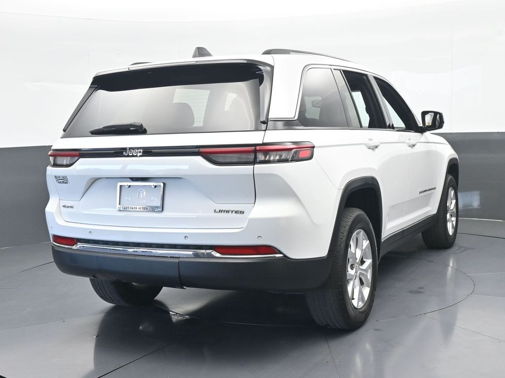 Used 2023 Bright White Clearcoat Jeep Limited image 5