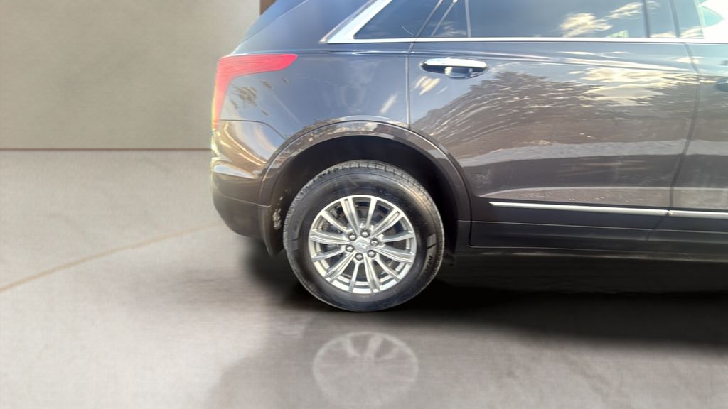 used 2018 Cadillac XT5 car, priced at $20,400