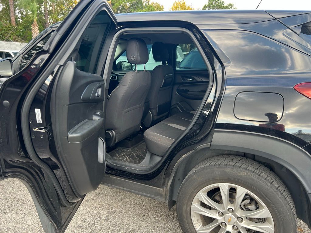 2021 Chevrolet TrailBlazer LS 8