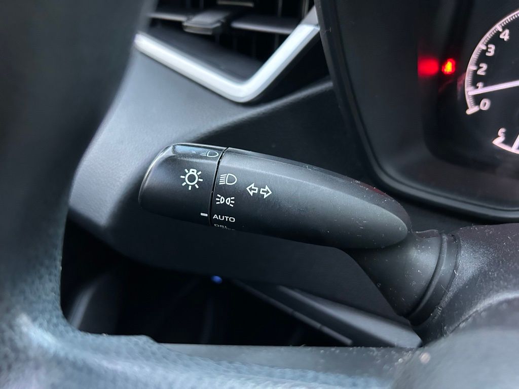 Thumbnail: 2021 Toyota Corolla - 21