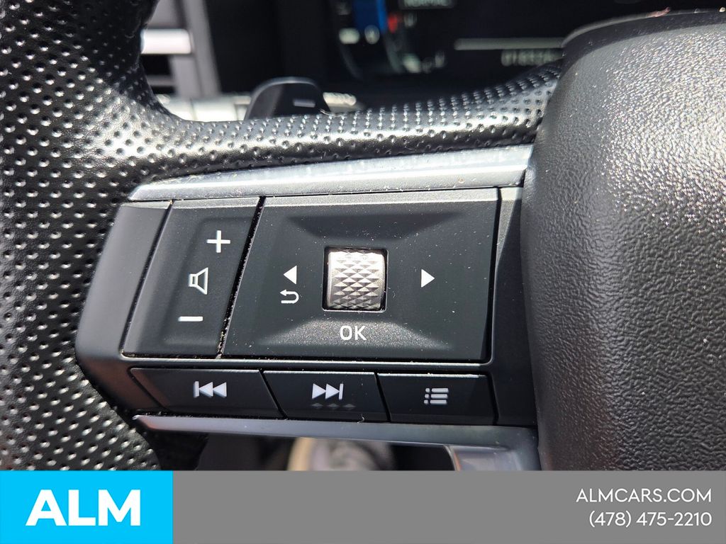 Used 2024  Mitsubishi SEL image 25