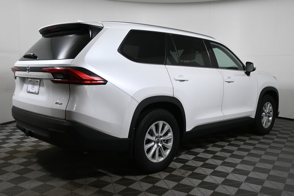 Thumbnail: 2024 Toyota Grand Highlander - 10