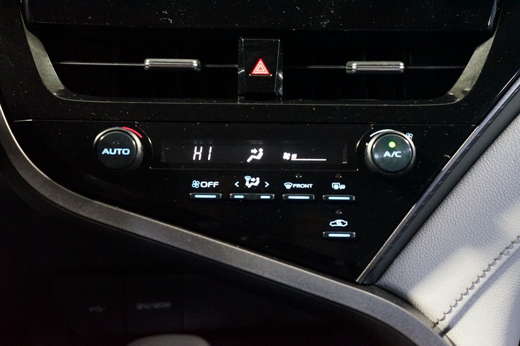 Thumbnail: 2021 Toyota Camry - 20