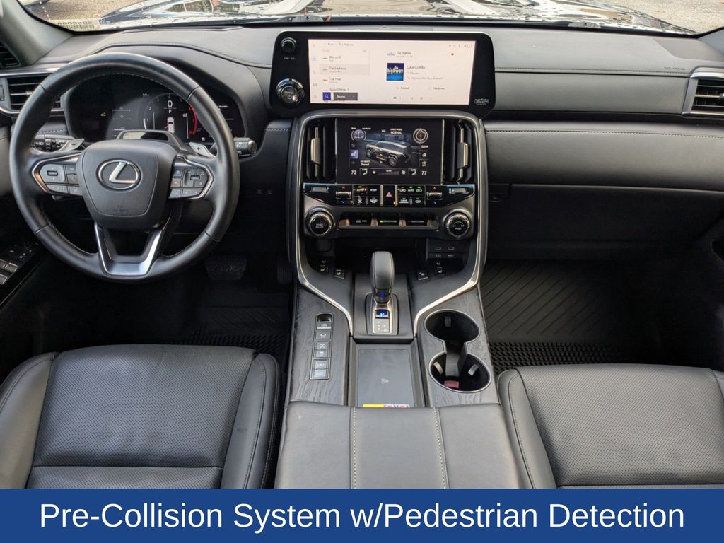 2025 Lexus LX 700h Overtrail