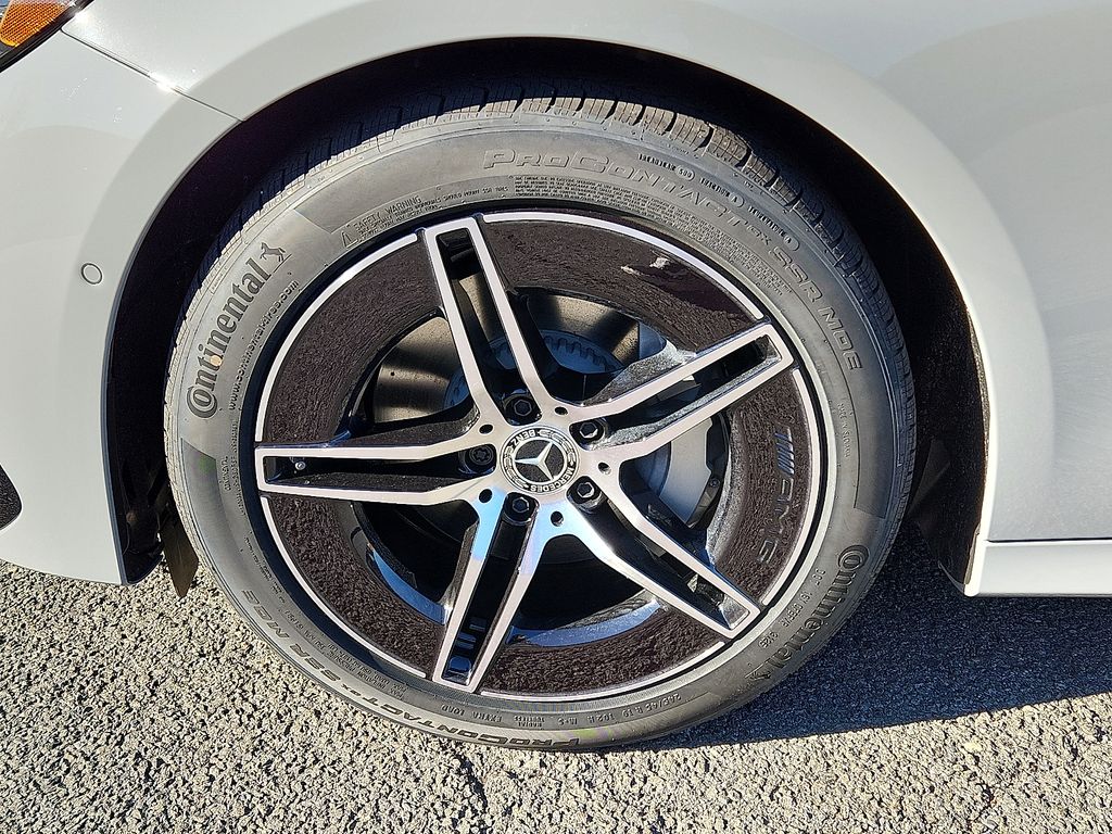 Thumbnail: 2026 Mercedes-Benz E-Class - 5