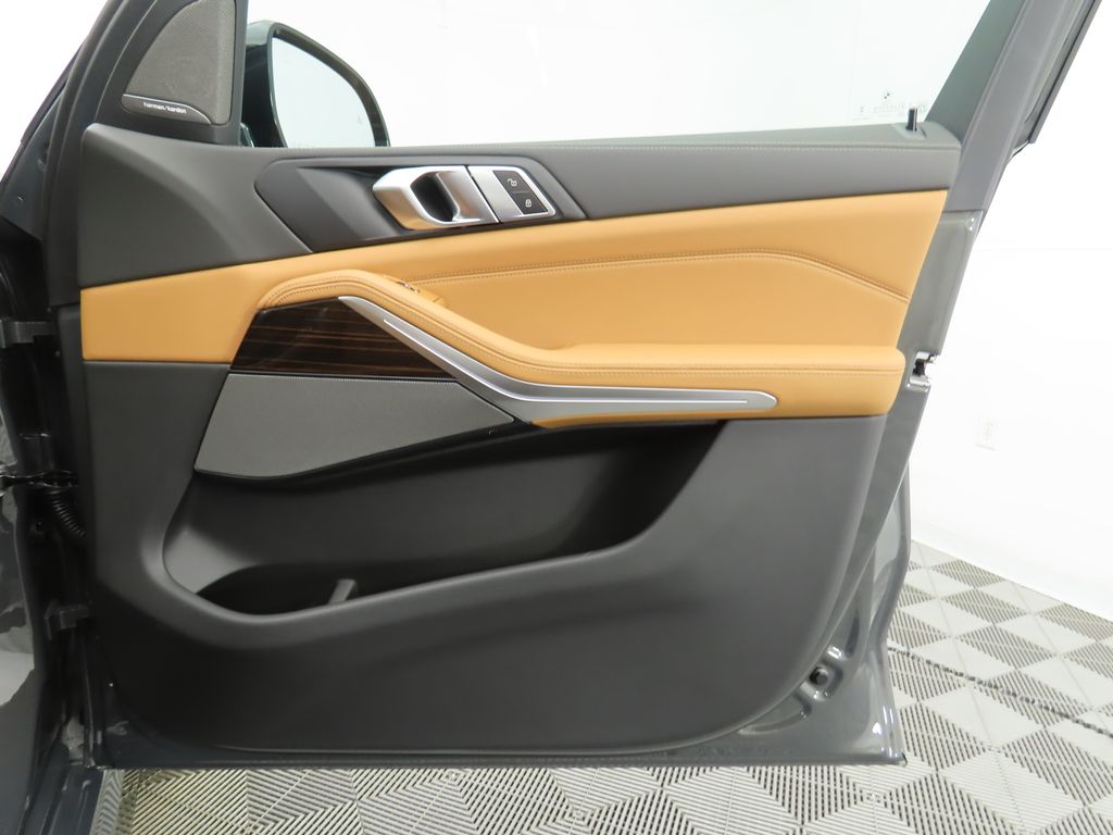 Thumbnail: 2026 BMW X5 - 26