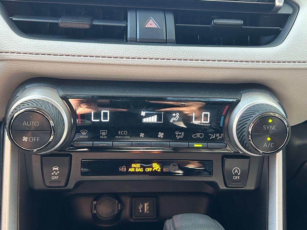 Thumbnail: 2024 Toyota RAV4 - 25