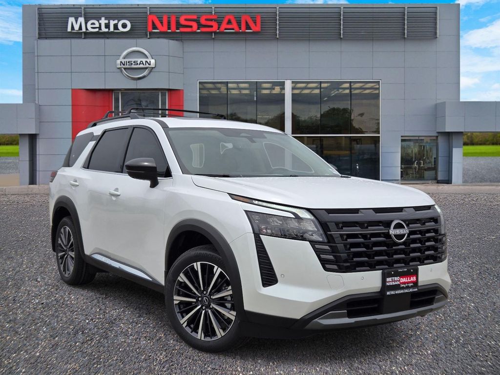 2026 Nissan Pathfinder Platinum