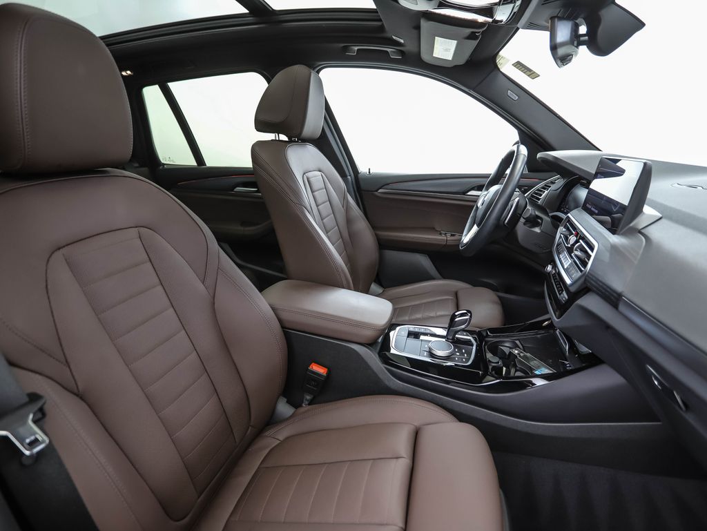 Thumbnail: 2024 BMW X3 - 31