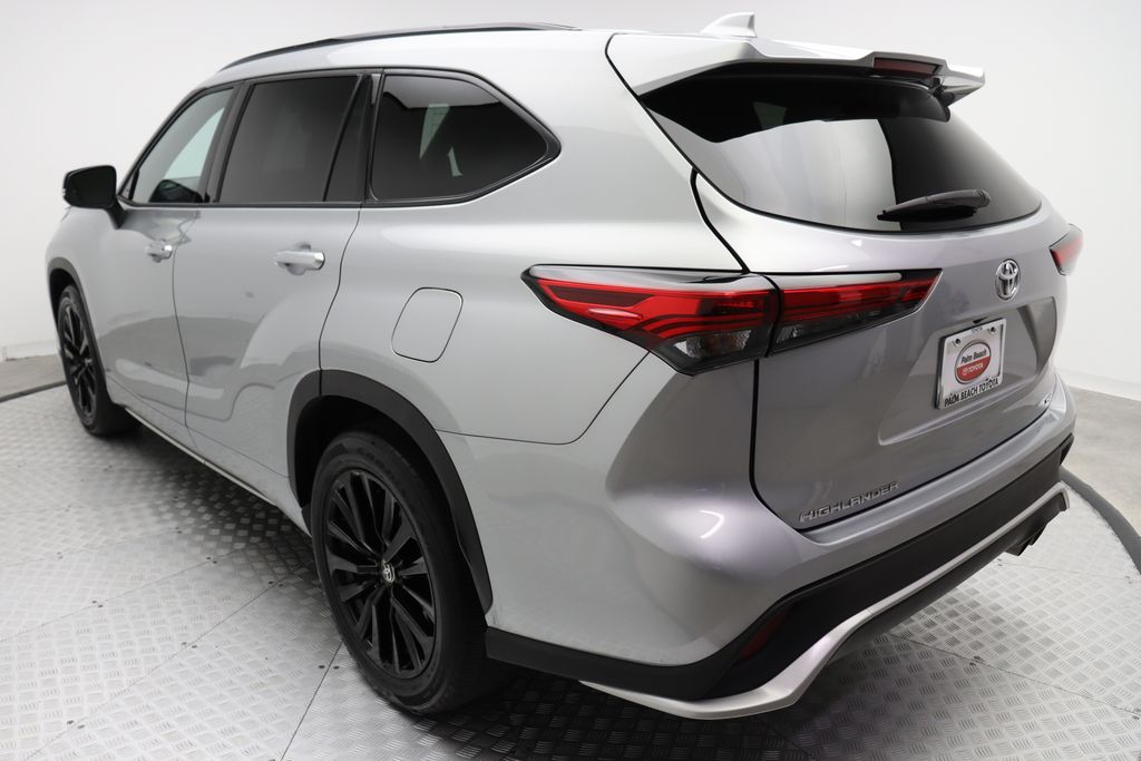 2023 Toyota Highlander XSE 11