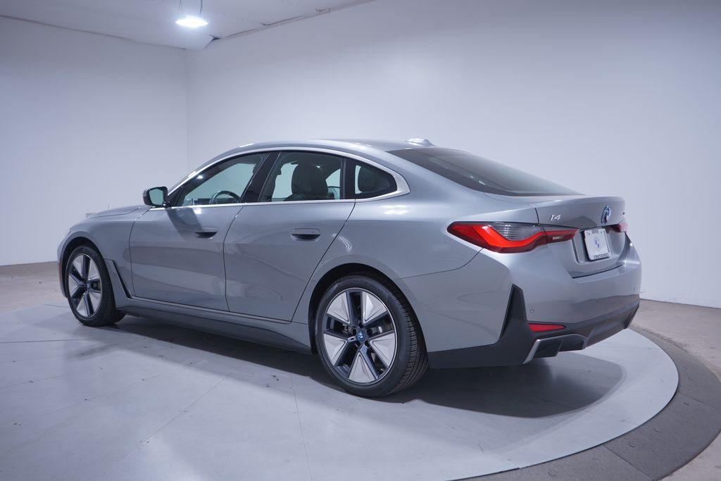 Thumbnail: 2023 BMW i4 - 3