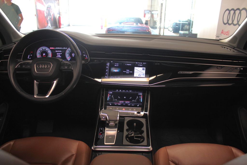 Thumbnail: 2023 Audi Q7 - 10