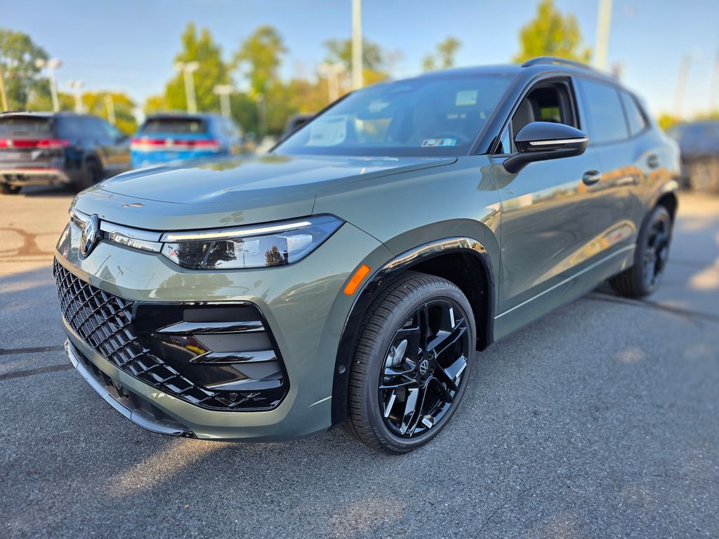 Avocado Green w/Deep Black Roof 2026 Volkswagen Tiguan SUV / Crossover All-Wheel Drive 8-Speed Automatic
