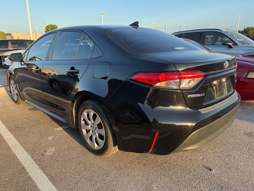 Thumbnail: 2023 Toyota Corolla - 4