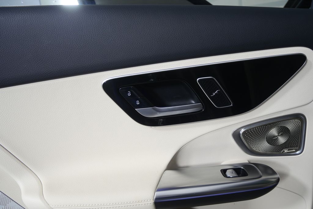 Thumbnail: 2023 Mercedes-Benz C-Class - 13