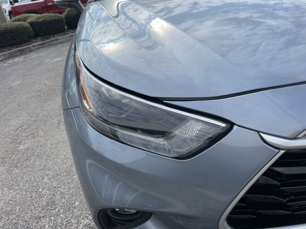 2021 Toyota Highlander Hybrid XLE 10