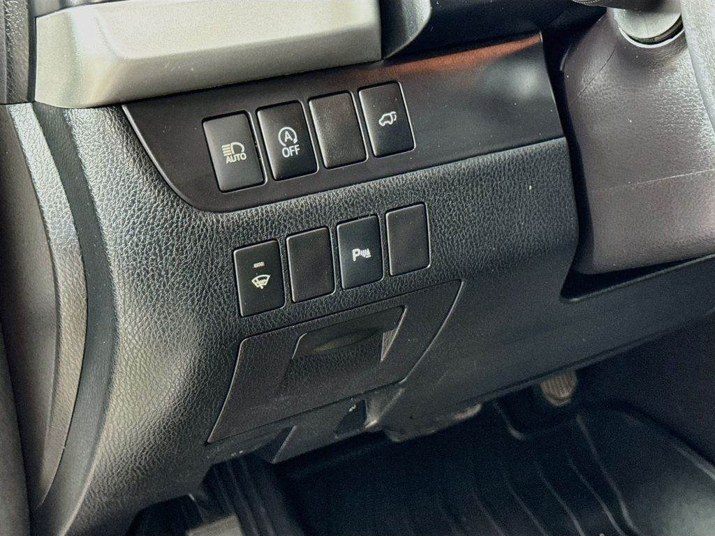 Thumbnail: 2018 Toyota Highlander - 10