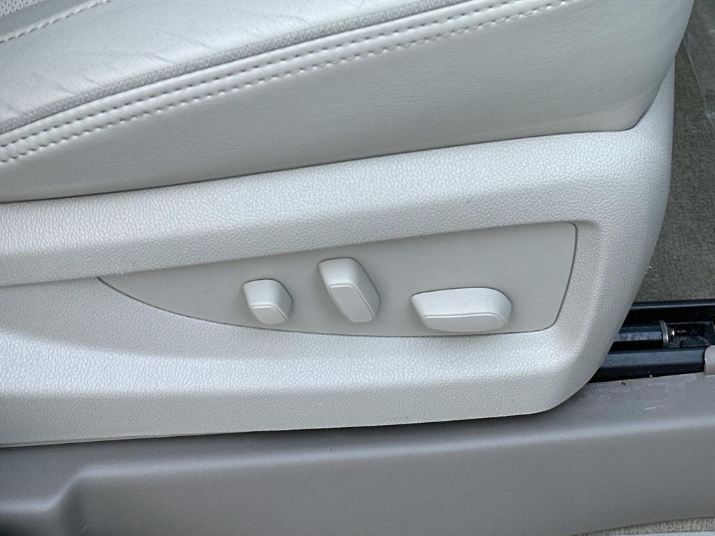 Thumbnail: 2017 GMC Yukon - 22