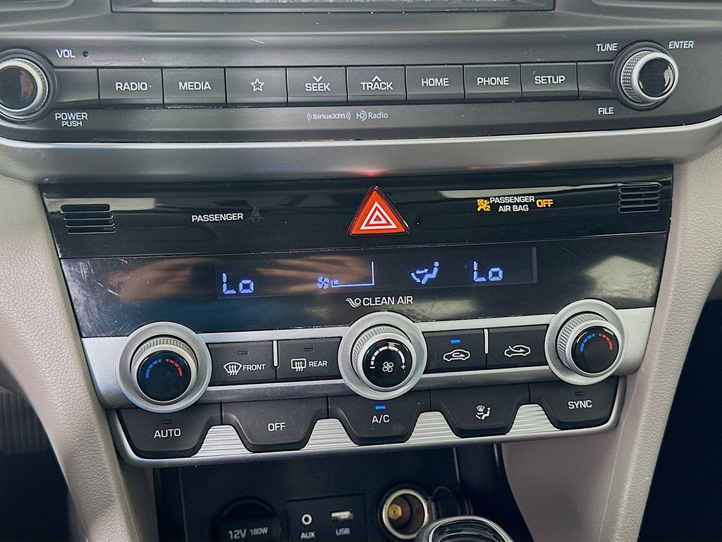 Thumbnail: 2020 Hyundai Elantra - 15