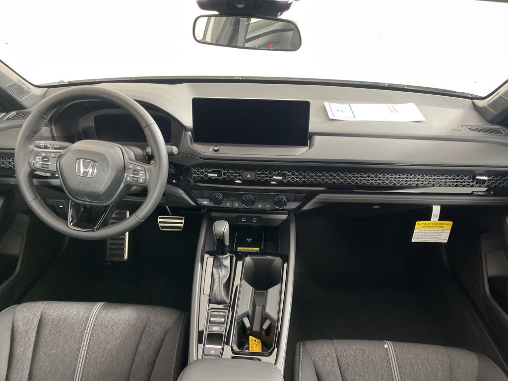 2025 Honda Accord Sport 17