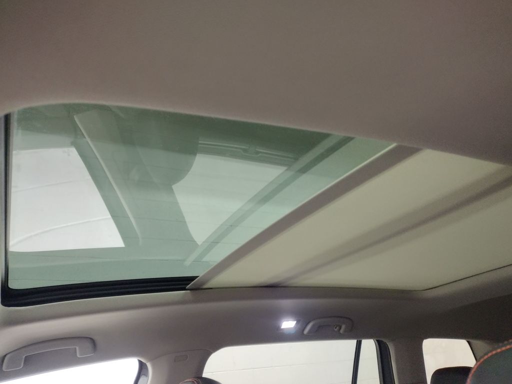 2025 Volkswagen Atlas 2.0T Peak Edition SE W/Tech