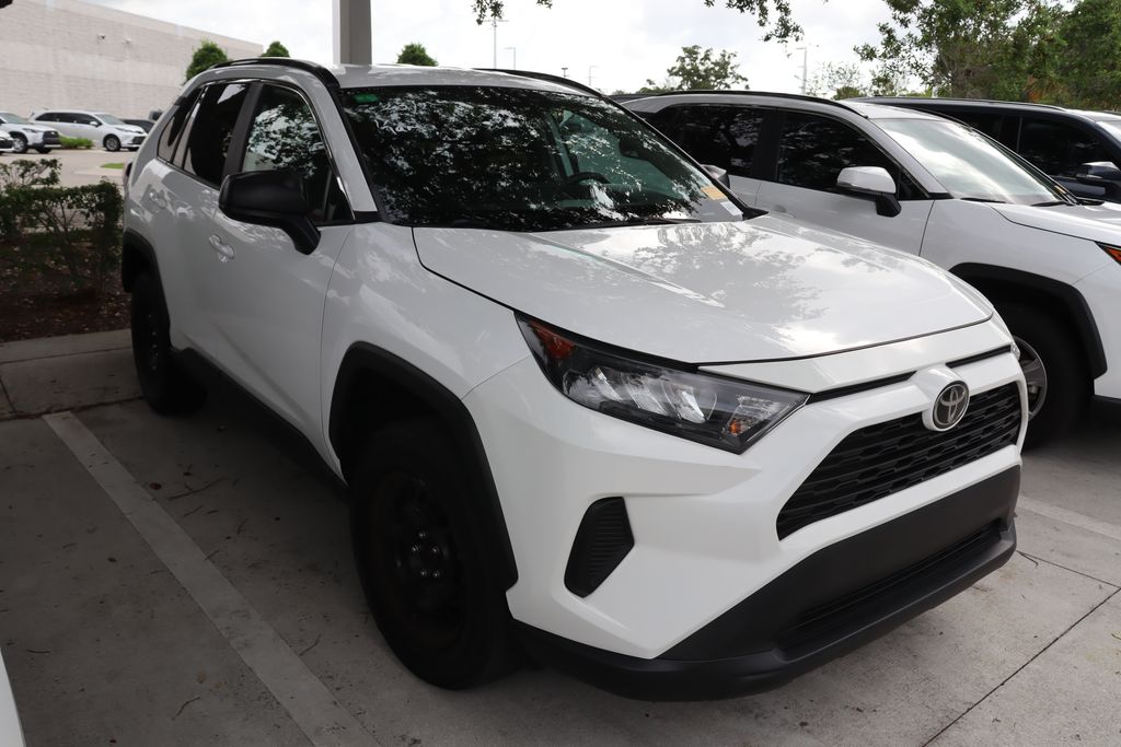 2021 Toyota RAV4 LE 6