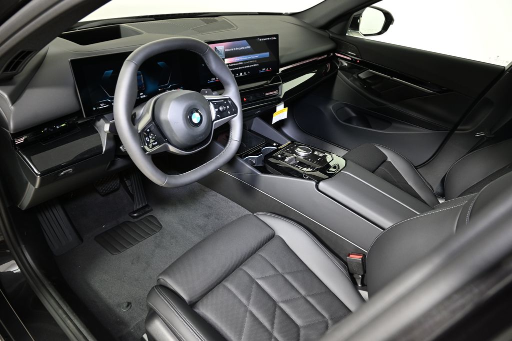 Thumbnail: 2025 BMW 5 Series - 15