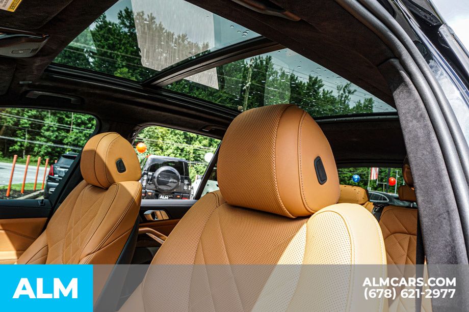 Used 2025 Black BMW sDrive40i image 19